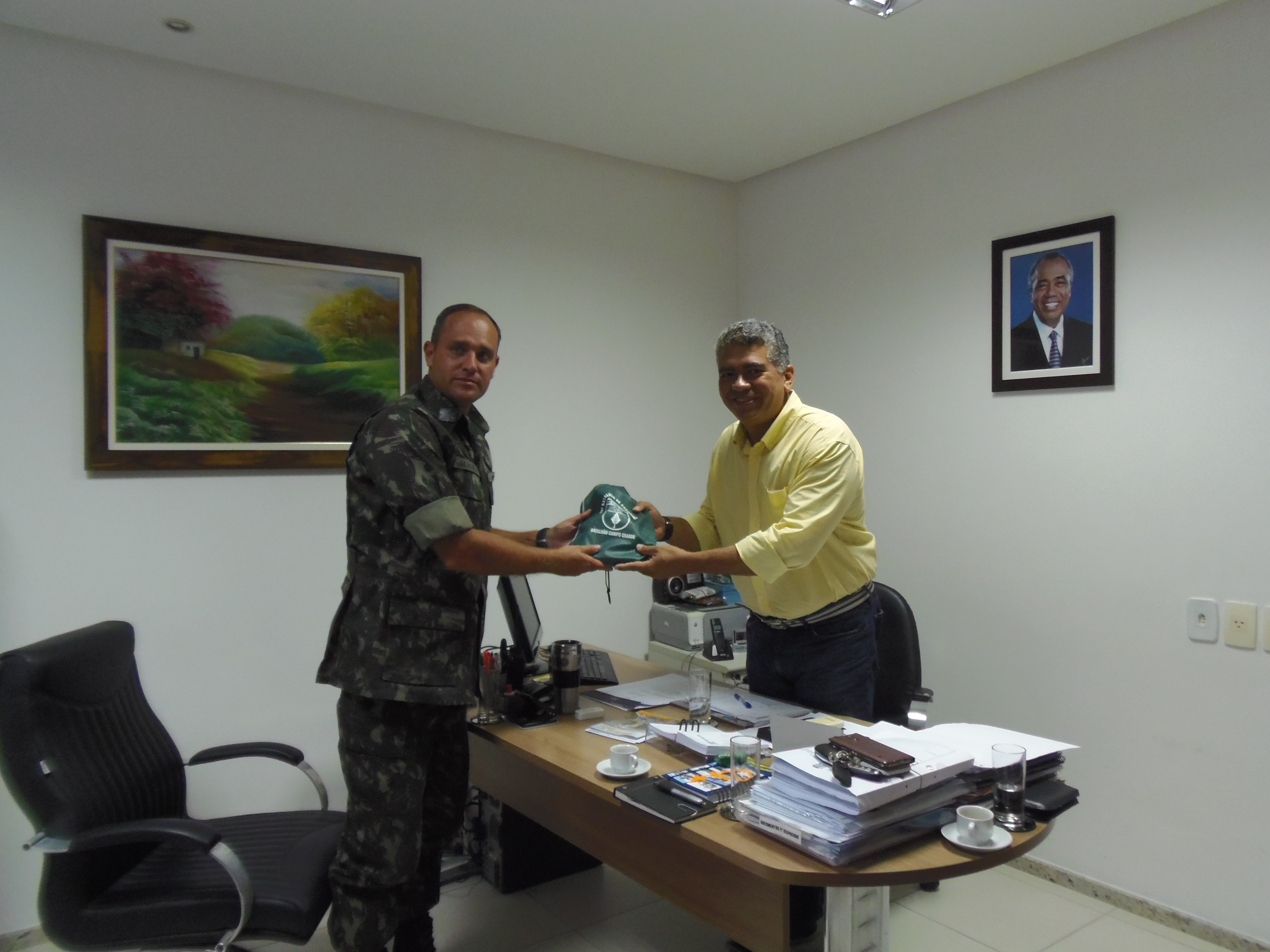 Superintendente da SMTT recebe visita do Comandante do 28° BC - SMTT Aracaju